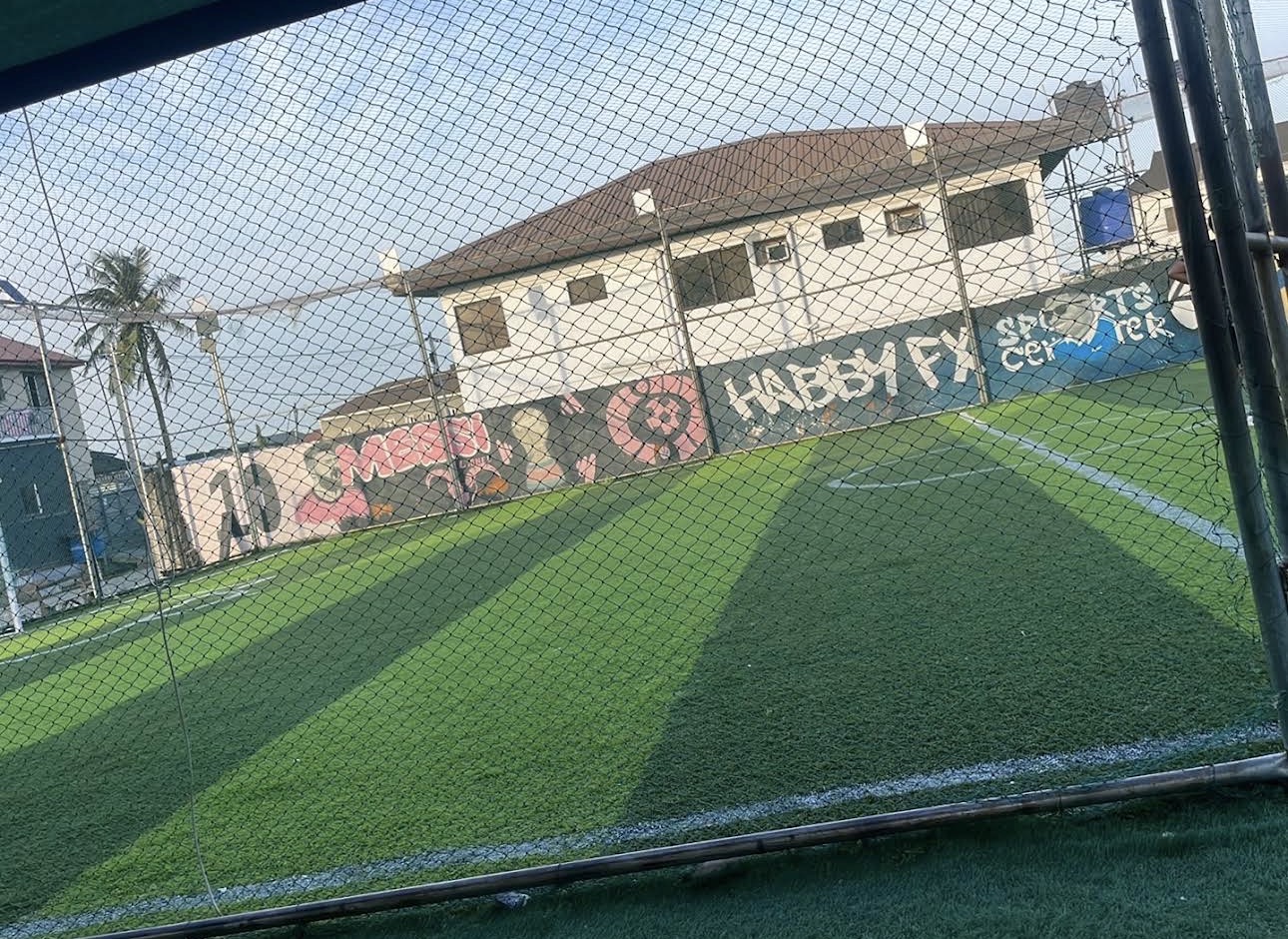 Monaliza Tennis Club entrance